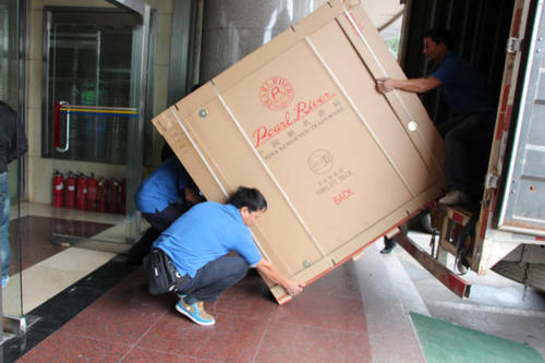 福贡钢琴贵重工艺品无忧运